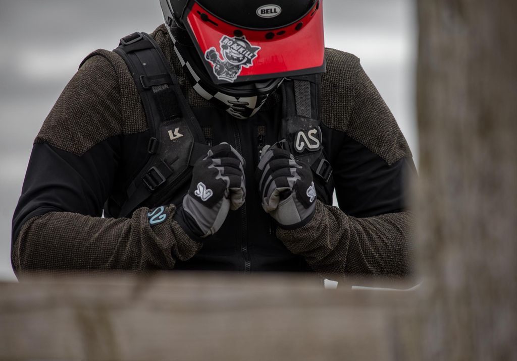 adventure spec alpine windproof glove motorcycle motorbike adv biker rider off road layering outdoor gear linesman jacket