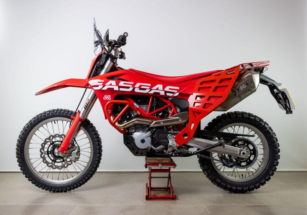 adventure spec gasgas ES700 motorcycle screen motorbike fairing travel dualsport motorcycle motorbike adv gas gas KTM 690 Husqvarna 701