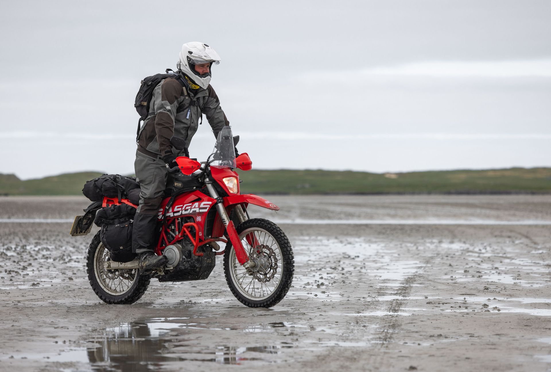 adventure spec gasgas es700 motorcycle motorbike hard parts rallymoto gear gravel jacket gravel pant