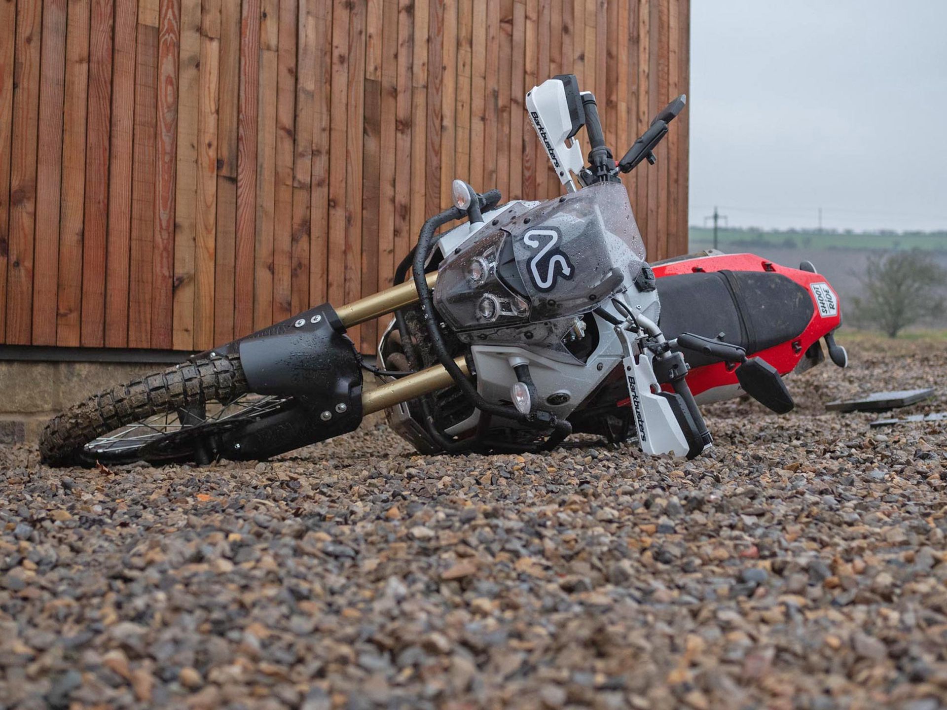 adventure spec tenere 700 crash