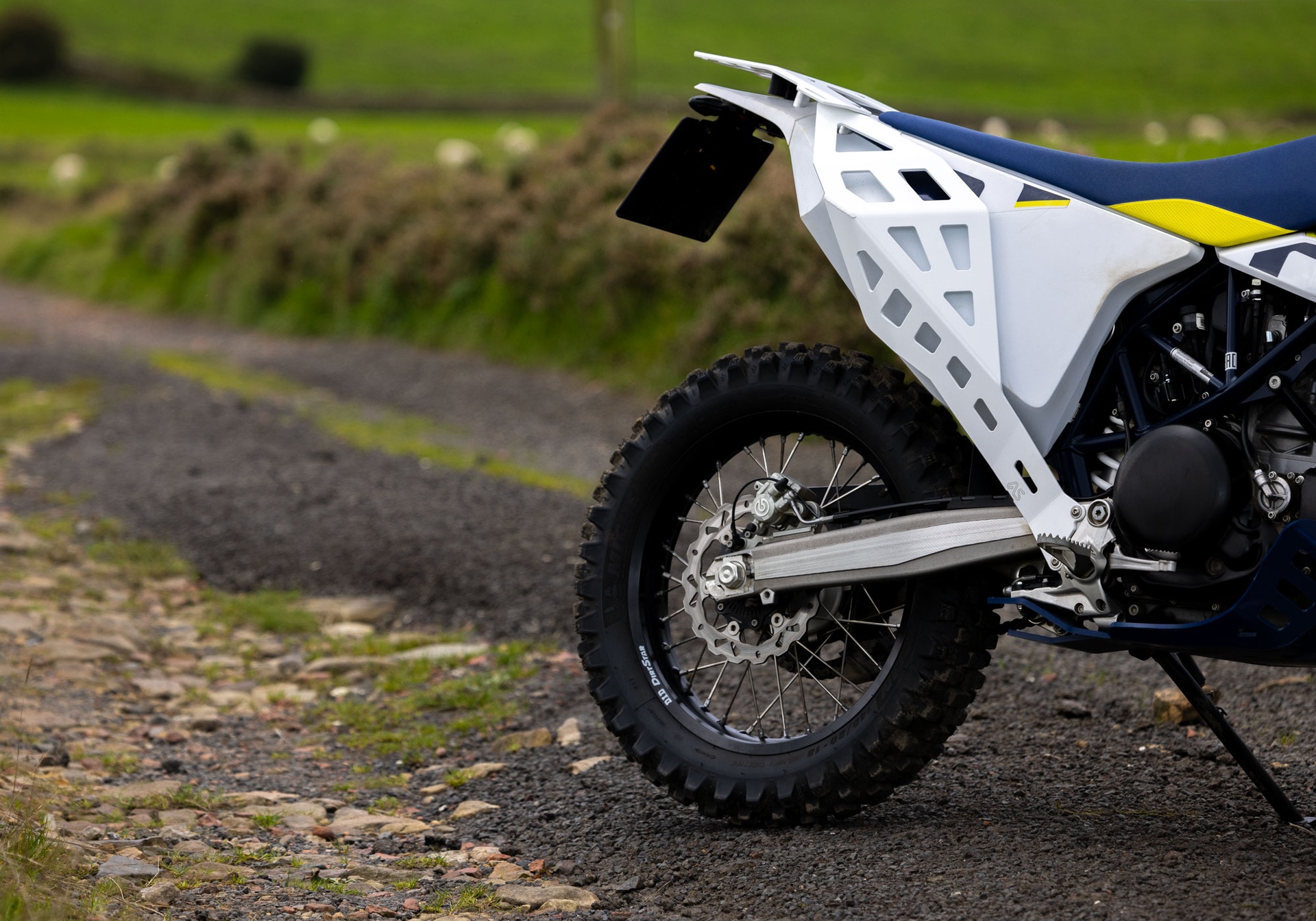あるかんたーら Adventure Spec Husqvarna 701 Enduro Side Luggage Rack | Adventure Spec